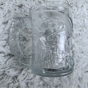 VINTAGE MC DONOLDs Batman forever Glass Mug with Gotham City Design